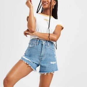 Levi’s High Waisted Mom Shorts - 24